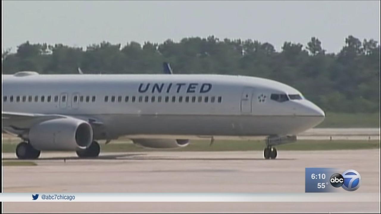 Video United Airlines Passenger Dragged Off Overcrowded Flight At O