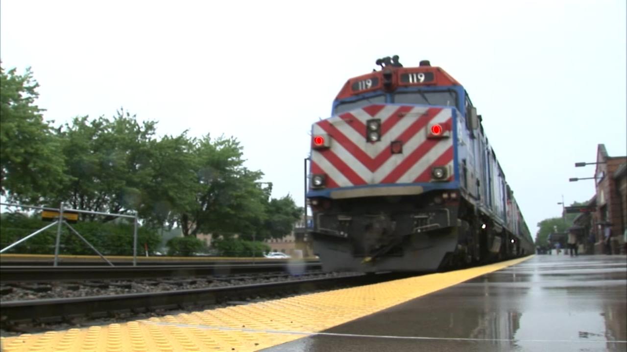 metra | abc7chicago.com