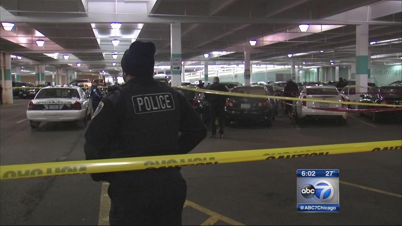 Harlem Irving Park Mall shooting injures 2