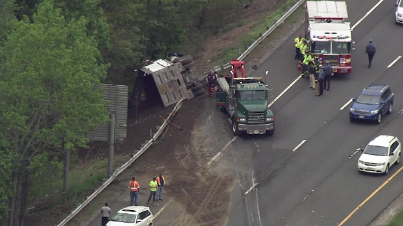 Dump truck flips in multivehicle crash on I295