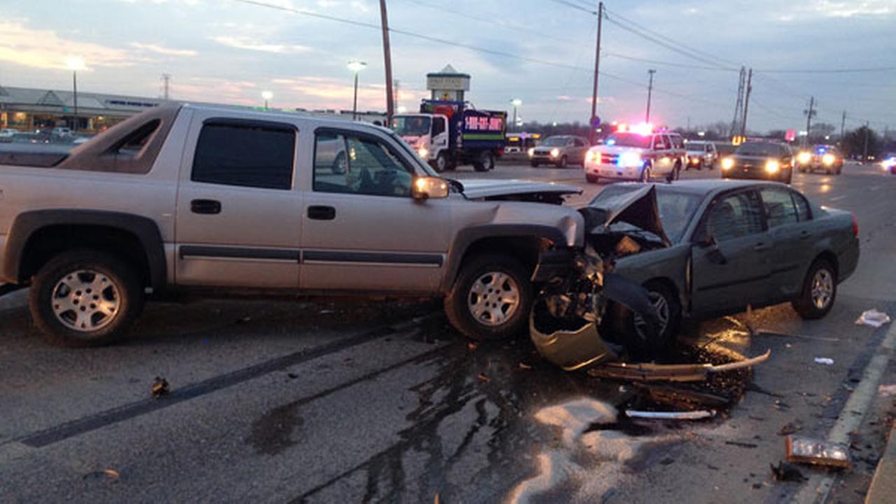 Truck, car crash head-on in Delaware | 6abc.com