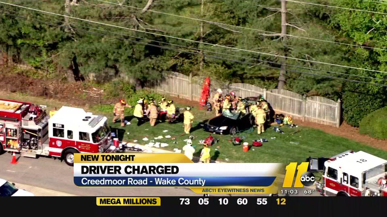 3 injured in crash on Creedmoor Road in Raleigh