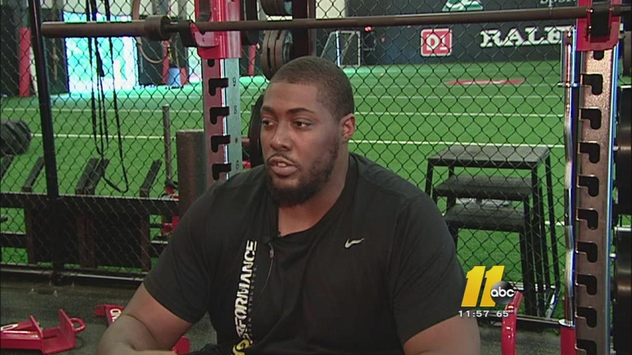 Derek Morris fights for a football comeback | abc11.com