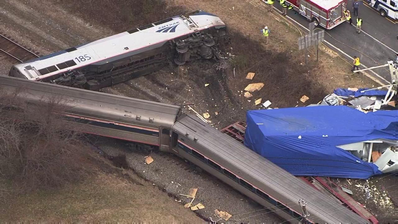 40 passengers injured after Amtrak train hits tractor-trailer truck in ...