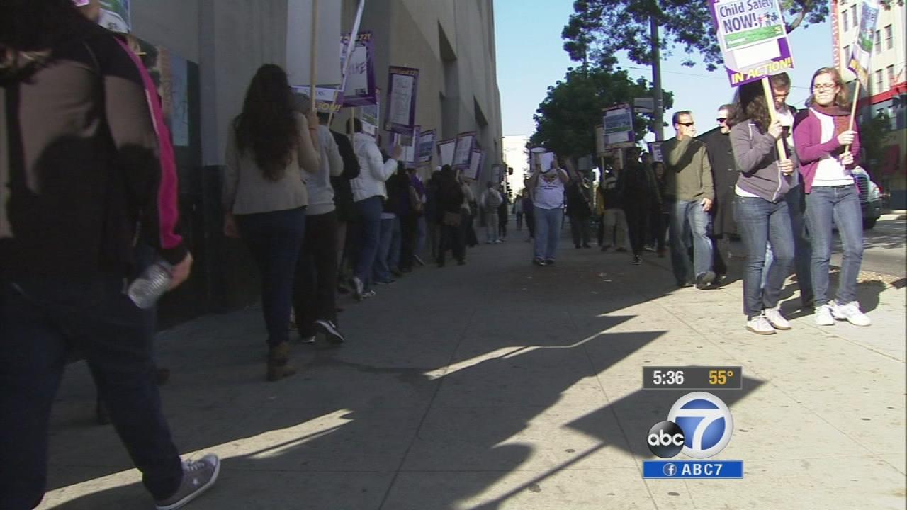 Los Angeles County social workers go on strike