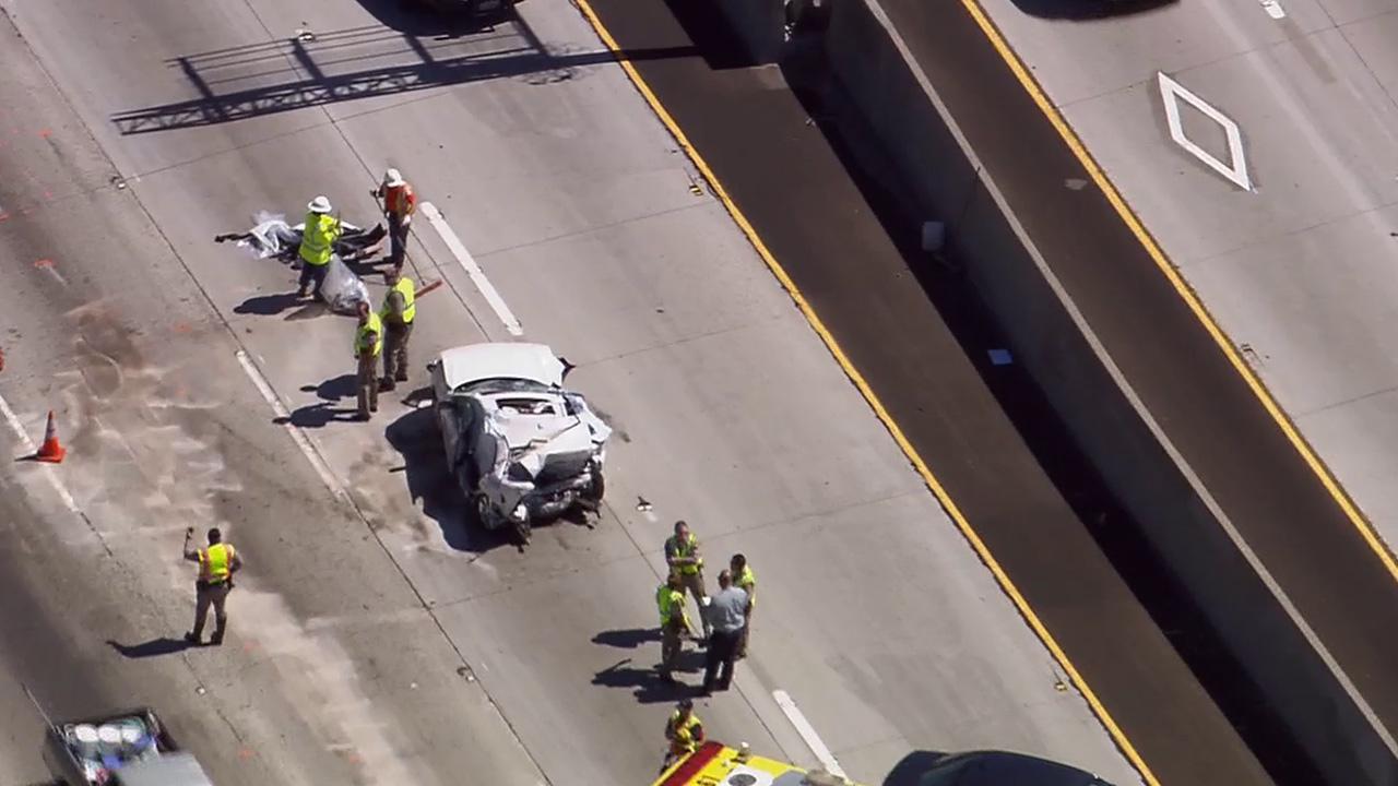 60 freeway crash leaves 2 dead 2 hurt in chino abc7
