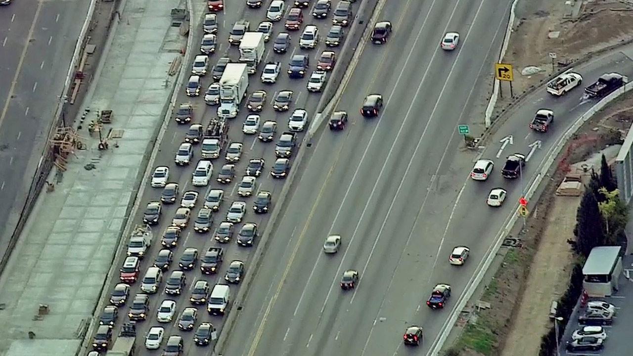 405 North Fatal Crash Snarls Traffic Through Sepulveda Pass Abc7 405-north-fatal-crash-snarls-traffic-through-sepulveda-pass-abc7