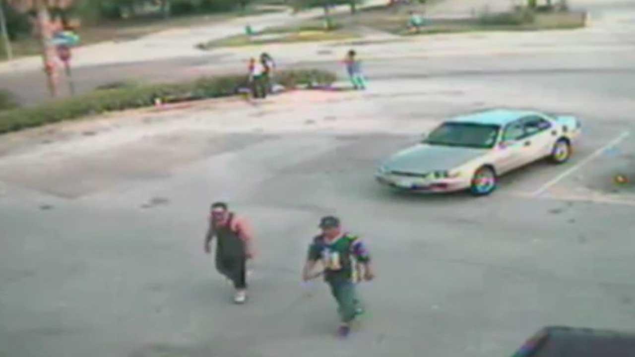 Video released of suspects in aggravated robbery in northwest Houston
