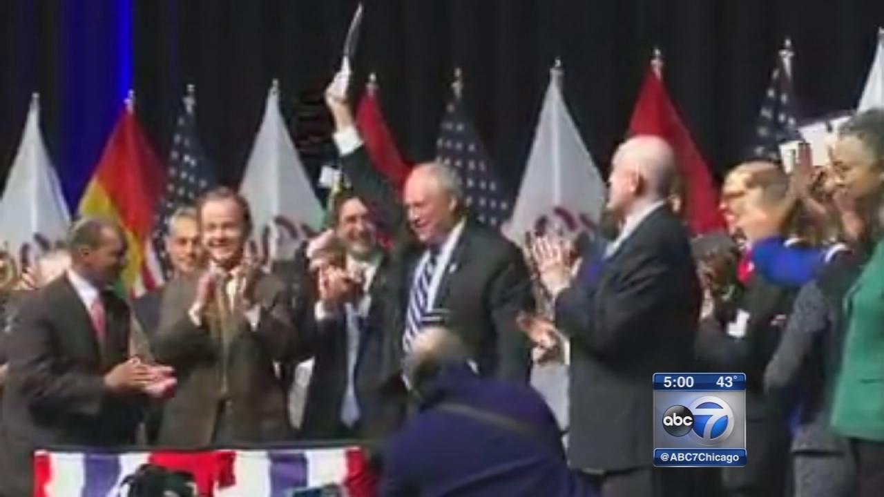 Gay Marriage Now Legal In Illinois Quinn Signs Same Sex Marriage Bill