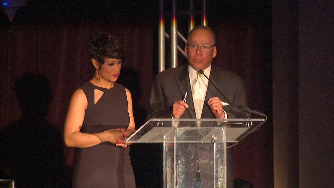 ABC 7 reporter Charles Thomas, Val Warner host DuSable Museum's 'Night
