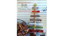 DIY Holiday Tree Outdoor Decoration from Pallet
